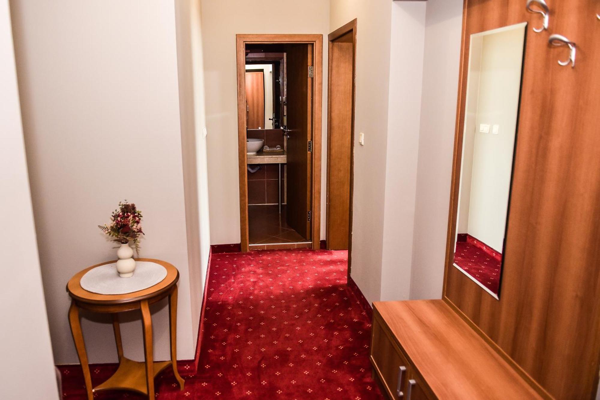 Хотел "Скалите", Skalite Hotel Belogradtschik Exterior foto